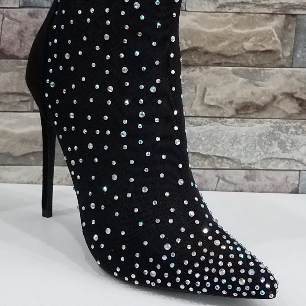 Women's shoes, boots, booties